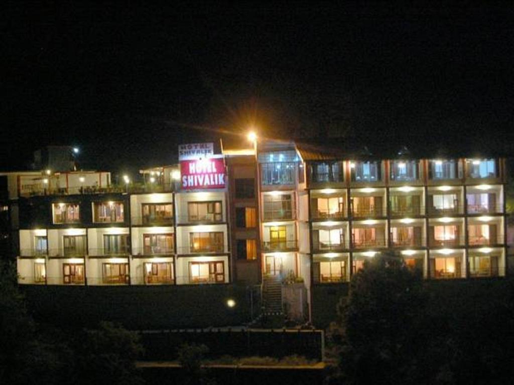 Hotel Shivalik Kasauli Extérieur photo